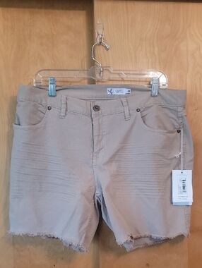 Carve Designs Neutral Beige Frayed Hem Women's Shorts